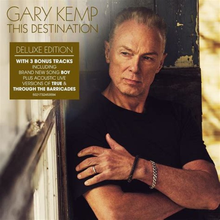 Where does Gary Kemp live?